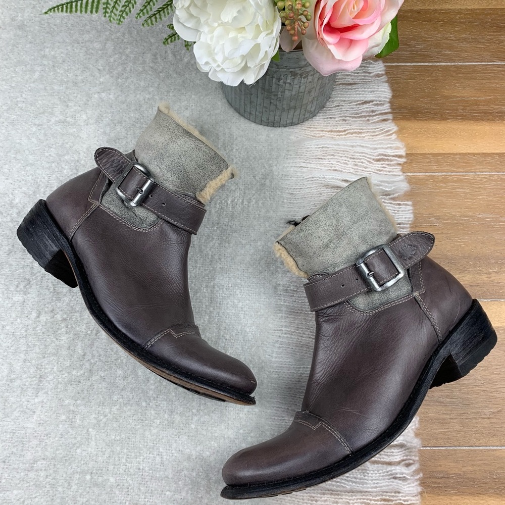 Koolaburra By UGG//Leather And Shearling Bootie